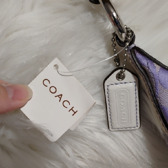 SALE! RARE! Coach Lavender Iris/White Signature Small Hobo Bag - Picture 2 of 16